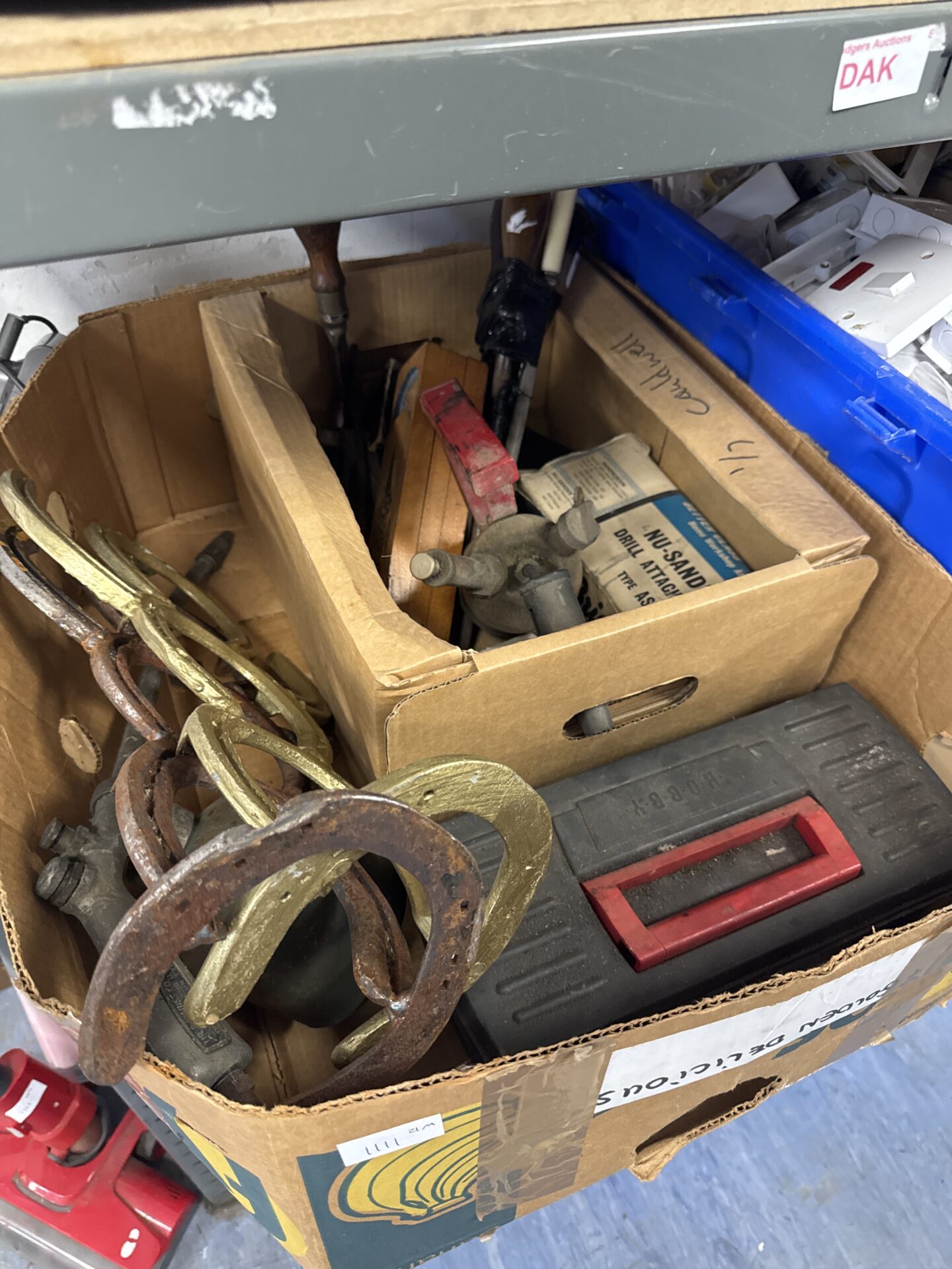 1019 Selection of shed clearance items inc vintage tools & others