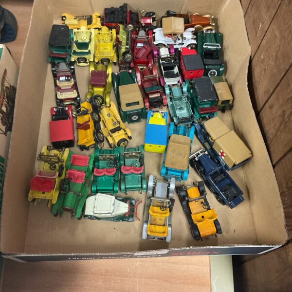 Large lot of vintage and modern diecast model vehicles.