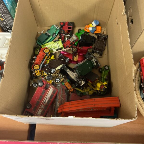 Mixed lot of vintage and modern diecast model cars, including Dinky Toys.