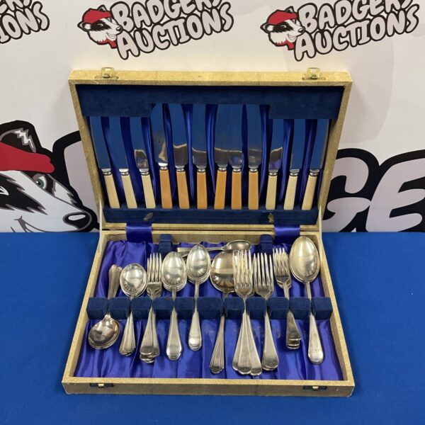 Vintage Sheffield stainless steel cutlery set in a presentation box.