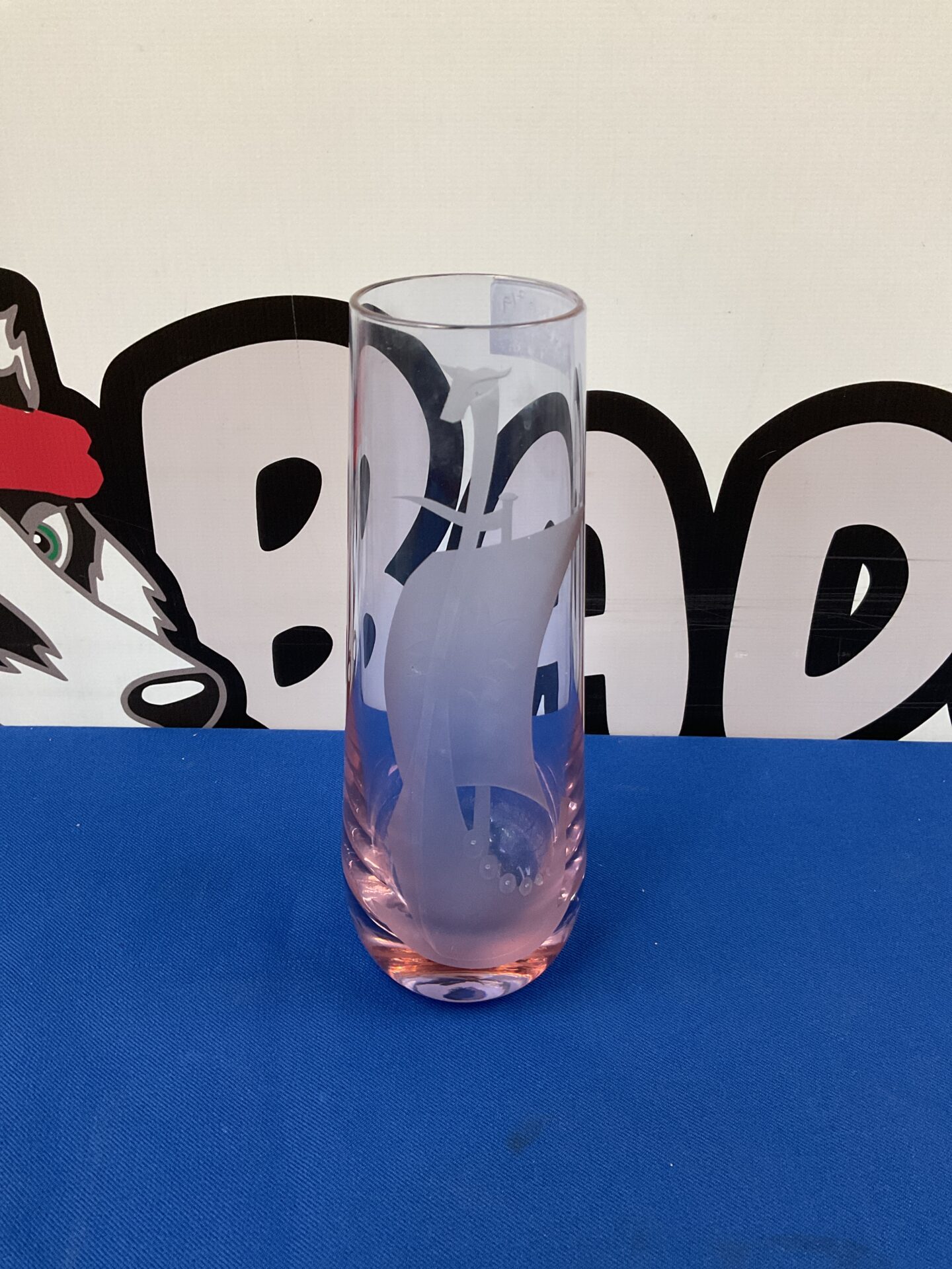 038 Caithness viking longboat pink glass 9” vase