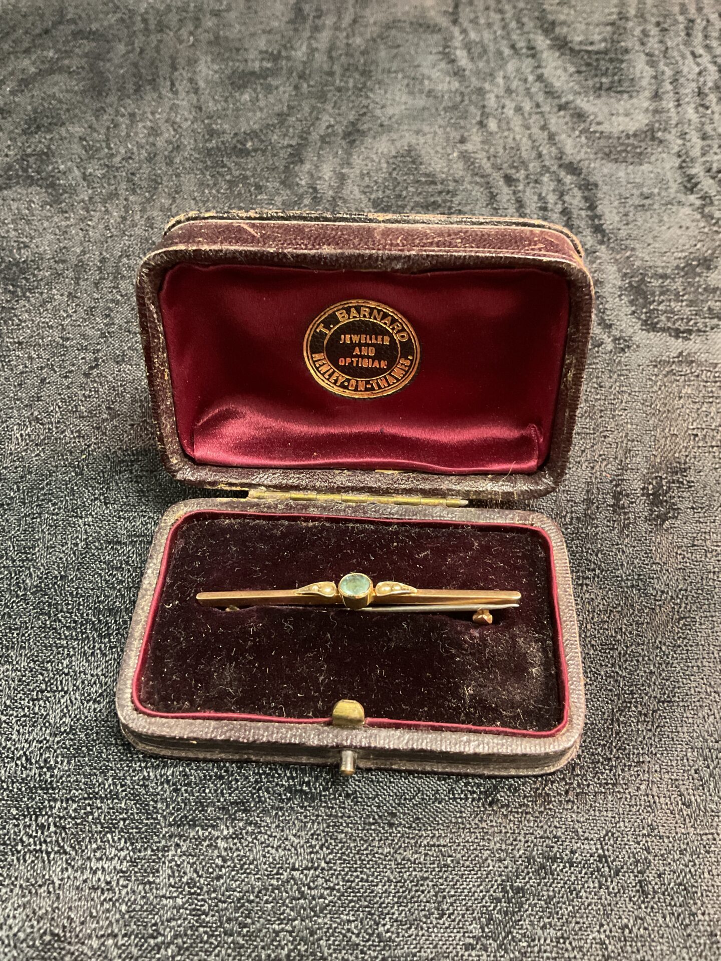 878 Antique 9ct gold Bar brooch set with topaz and seed pearls