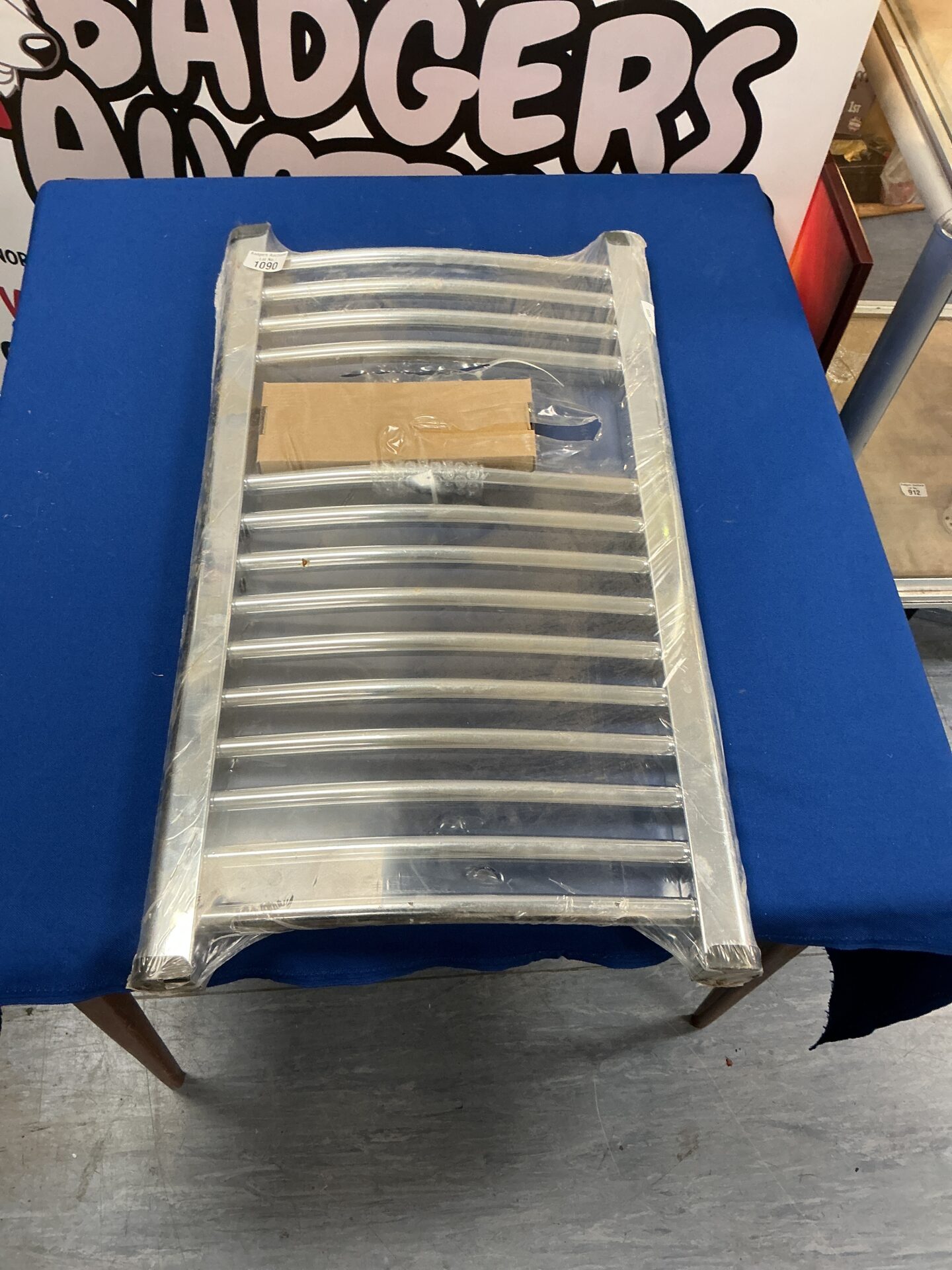1090 Small Chrome Bathroom Towel Warmer