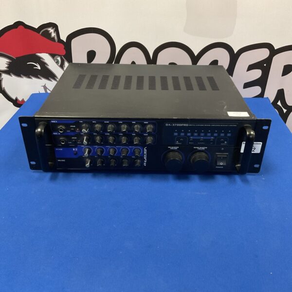 VocoPro DA-3700PRO digital karaoke mixing amplifier front view.