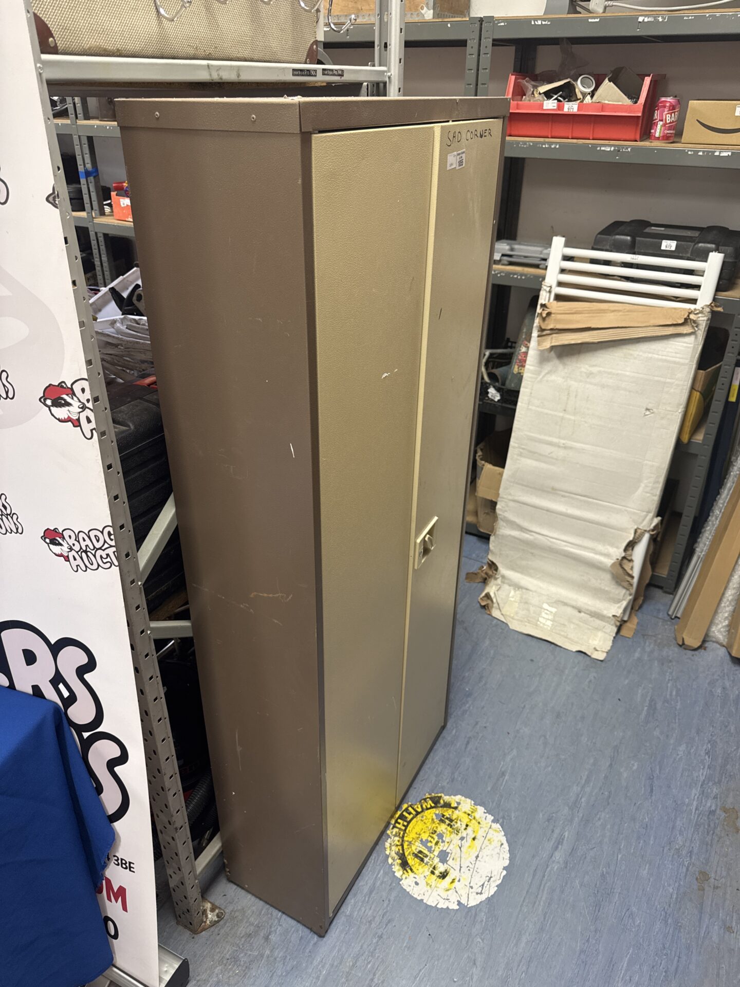 1055 Office shelving cabinet