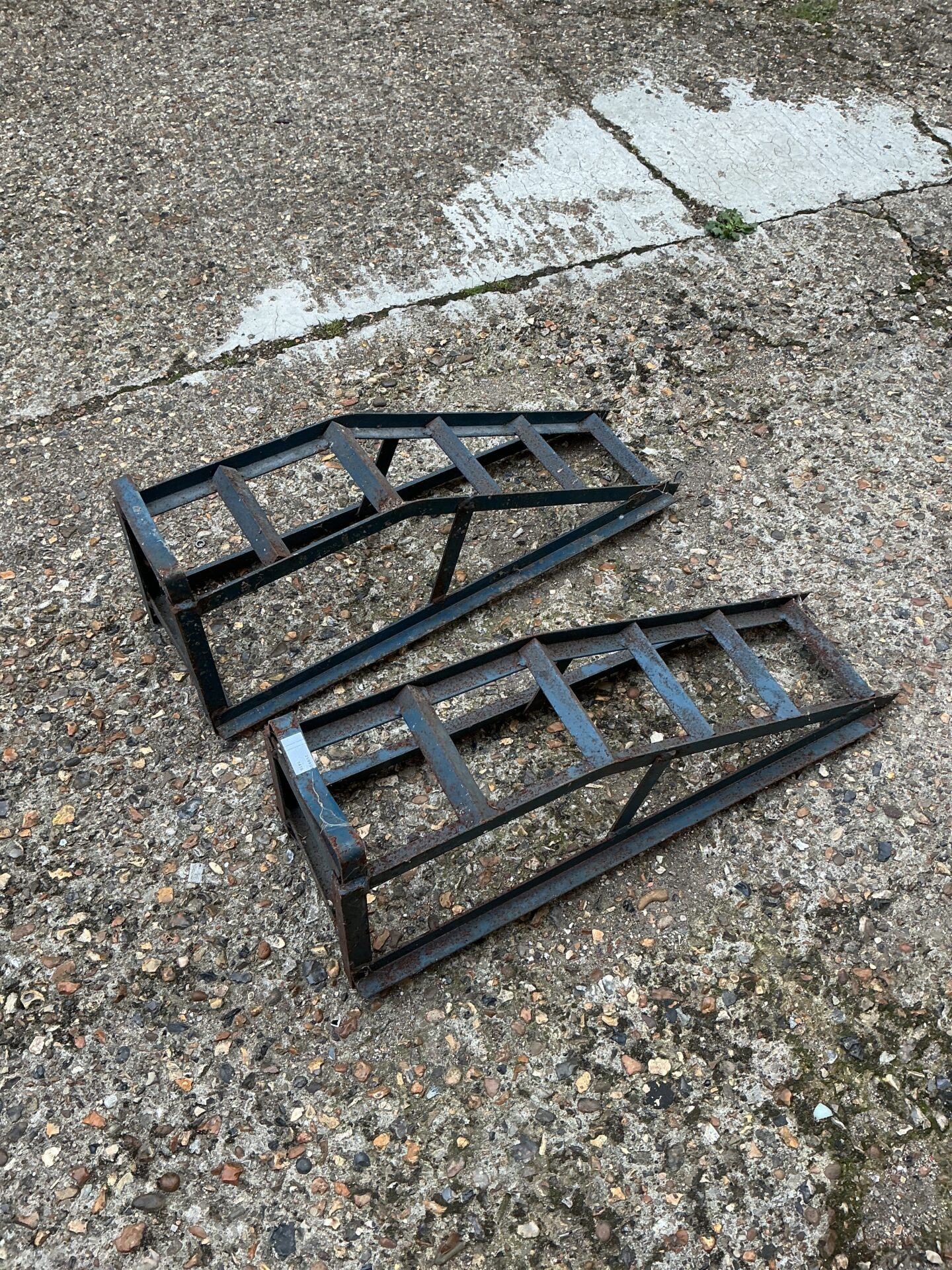 1250 Pair of car ramps