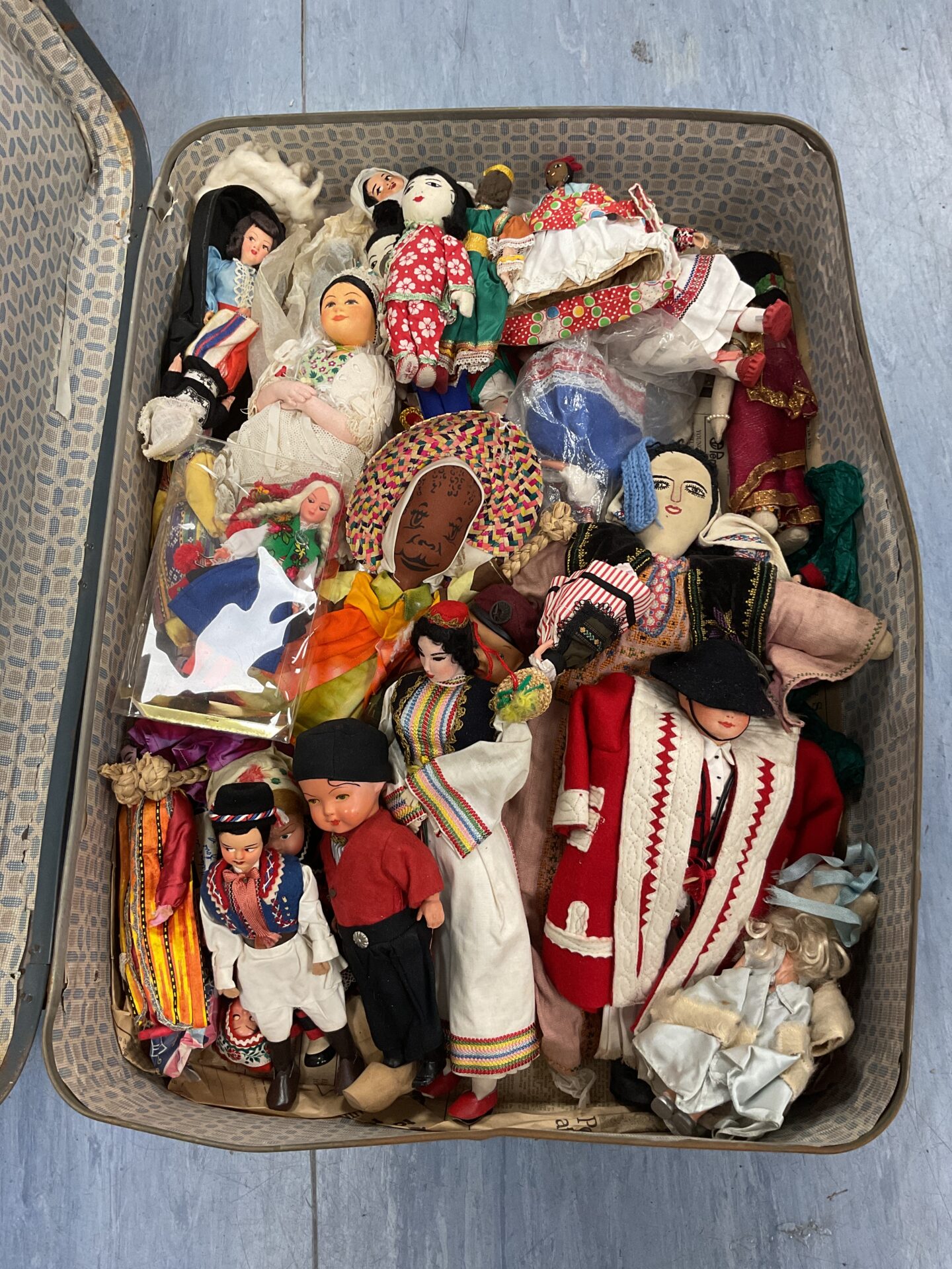 417 Large Suitcase of vintage National dolls