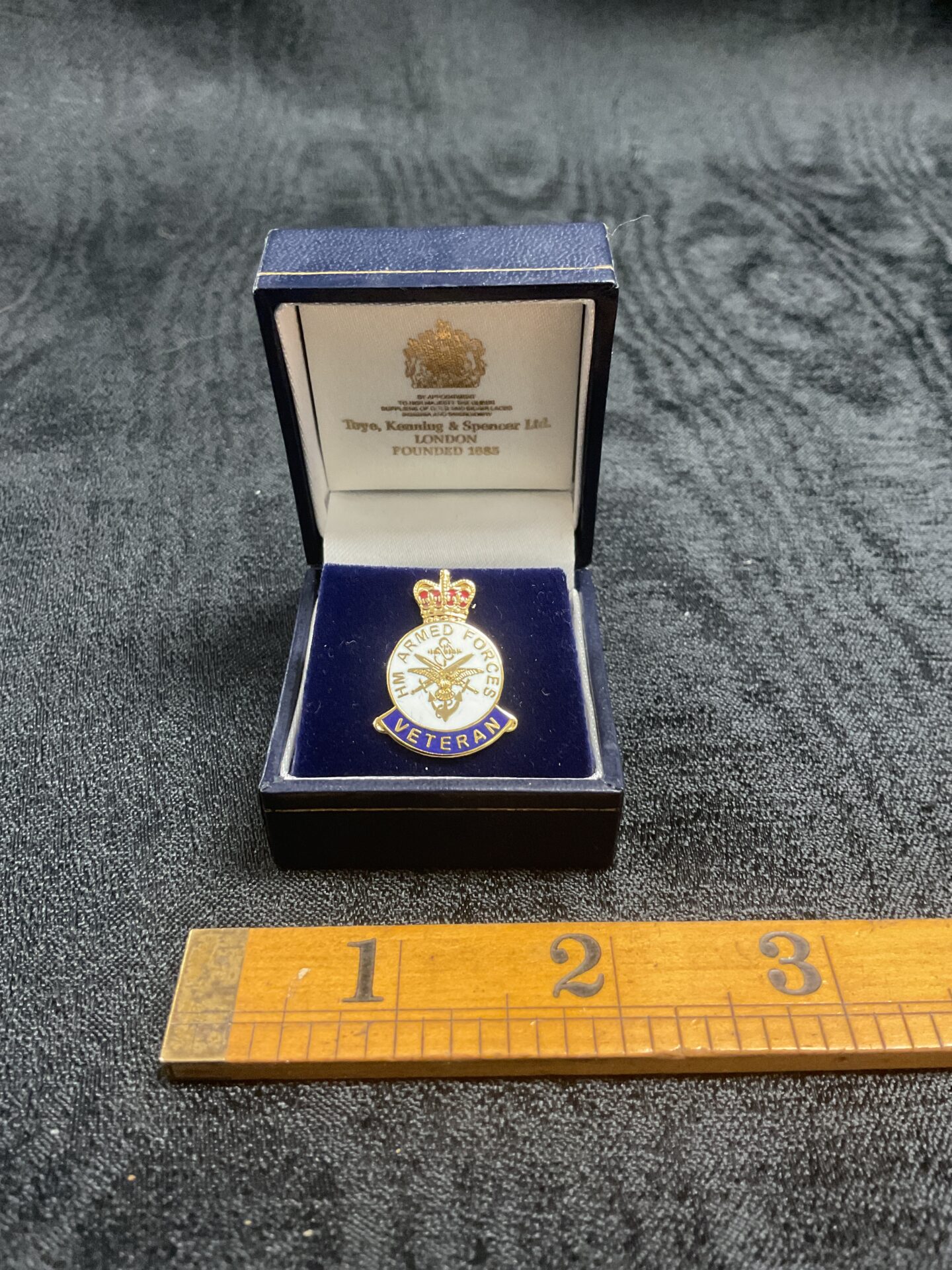 890 Hm Armed Forces Veteran pin badge by Toye,Kenning & Spencer