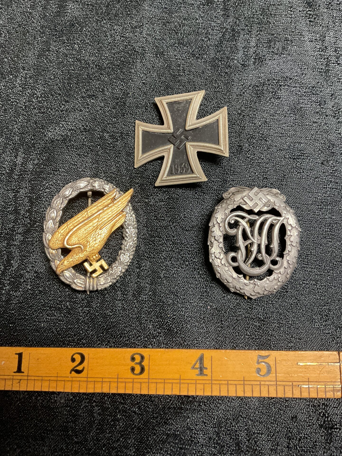 863 Three Reproduction W.W2 German Badges