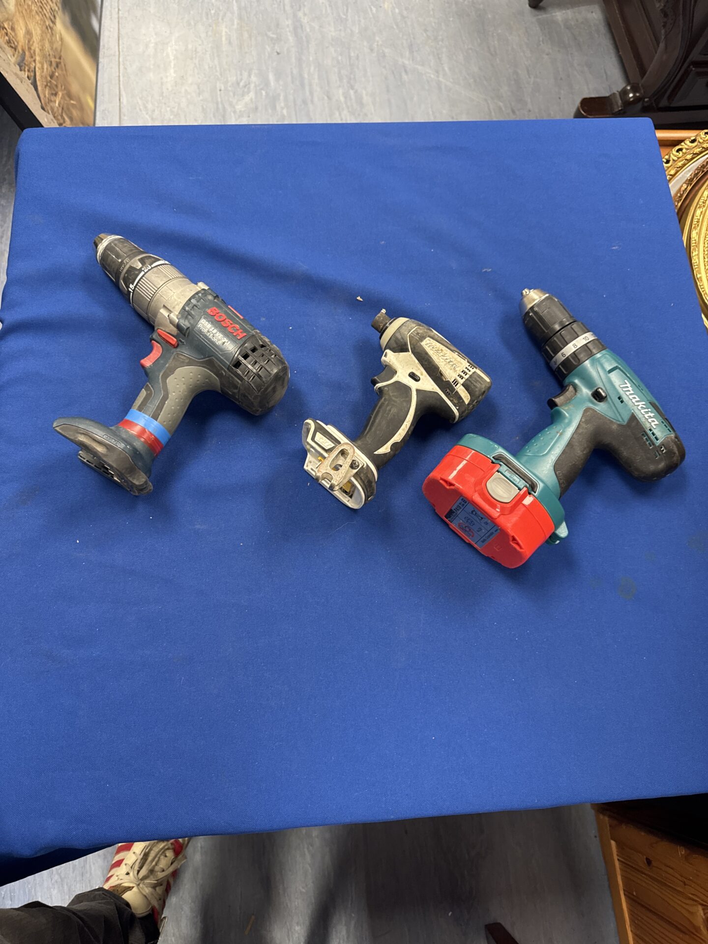 964 Three cordless power tools inc Makita & Bosch – untested