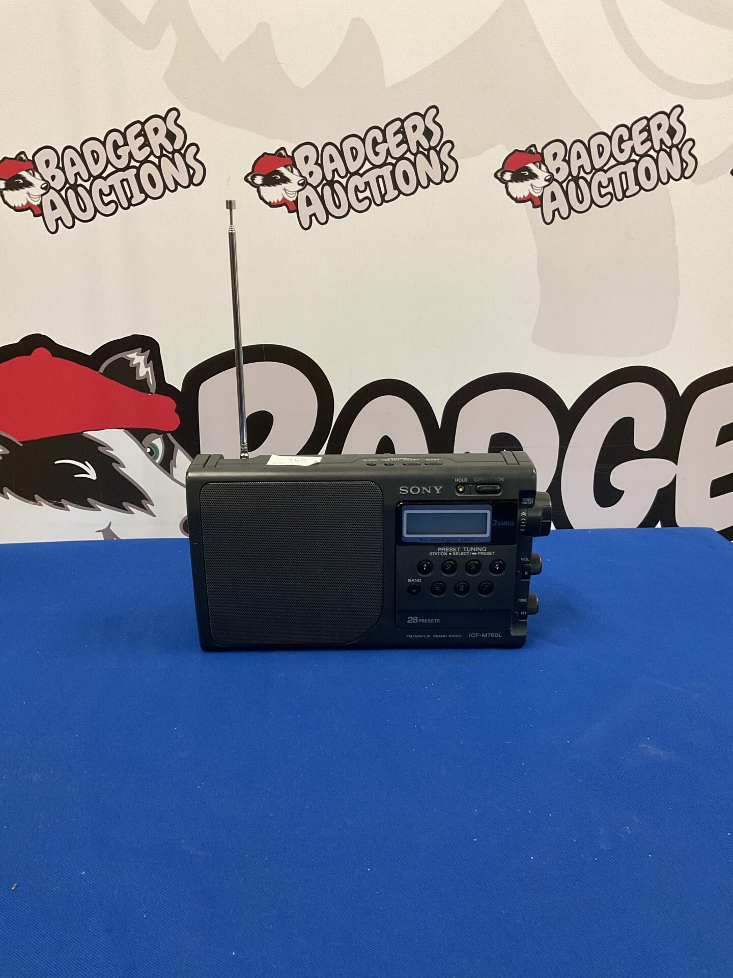 096 Sony ICF-M760L 3 band radio