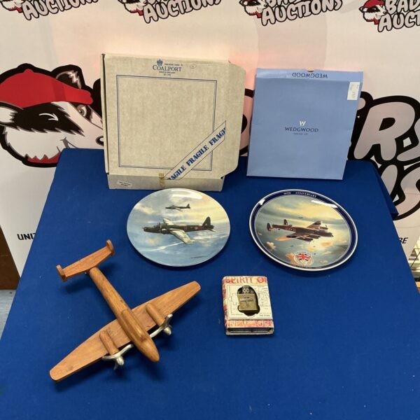 Wedgwood Lancaster and Wellington bomber plates, aviation collectables.