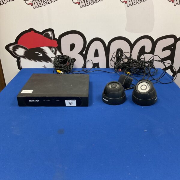 Roxtak DX-8208 security DVR system with cameras.