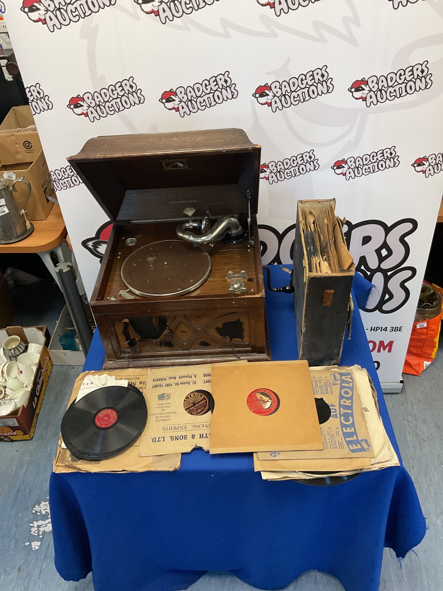 149 ‘His Masters Voice’ Gramophone company gramophone with collection of records