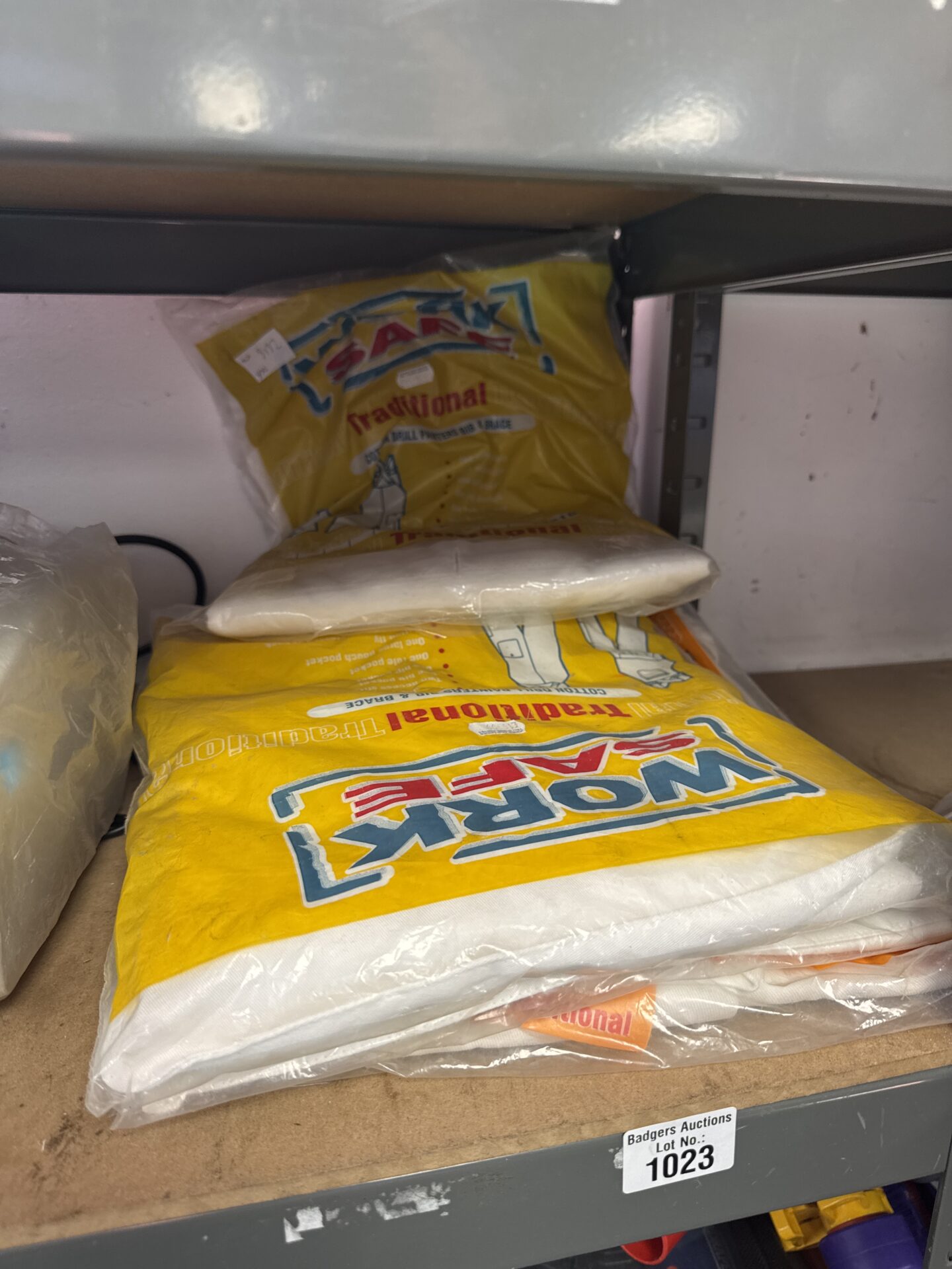 1023 Four new work safe decorators bib & brace overalls