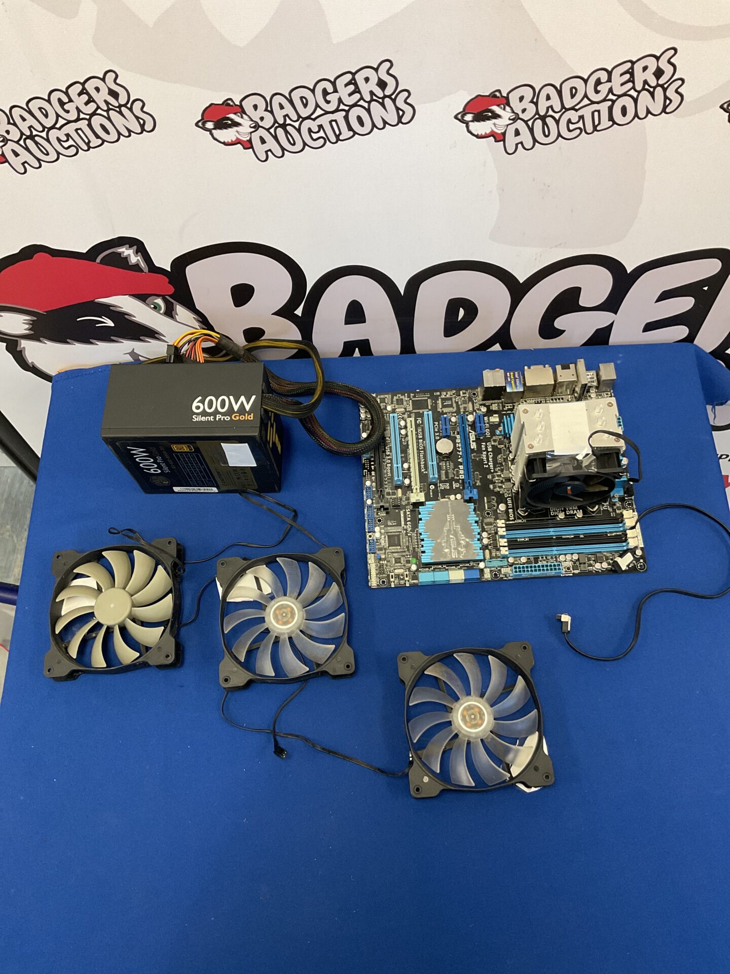 193 Asus PBZ77-V PRO gaming computer circuit and motherboard with quiet advanced cooling system, fans and 600W silent pro gold power box