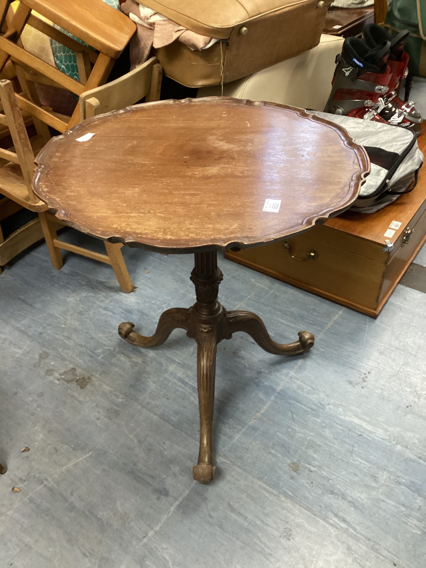602 antique pie crust table