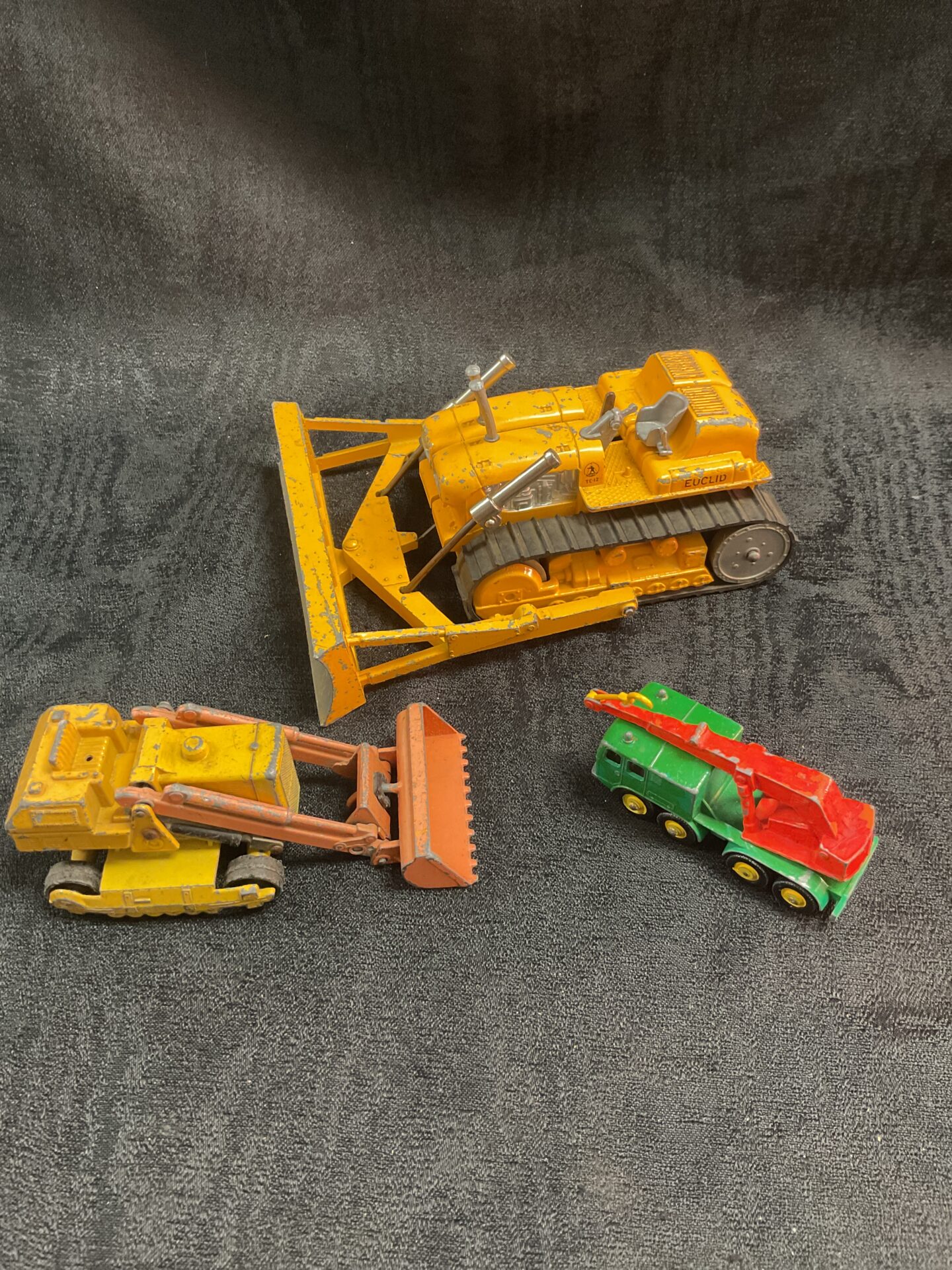 816 Corgi Major Toys Euclid dc12 Bulldozer and two matchbox digger and crane