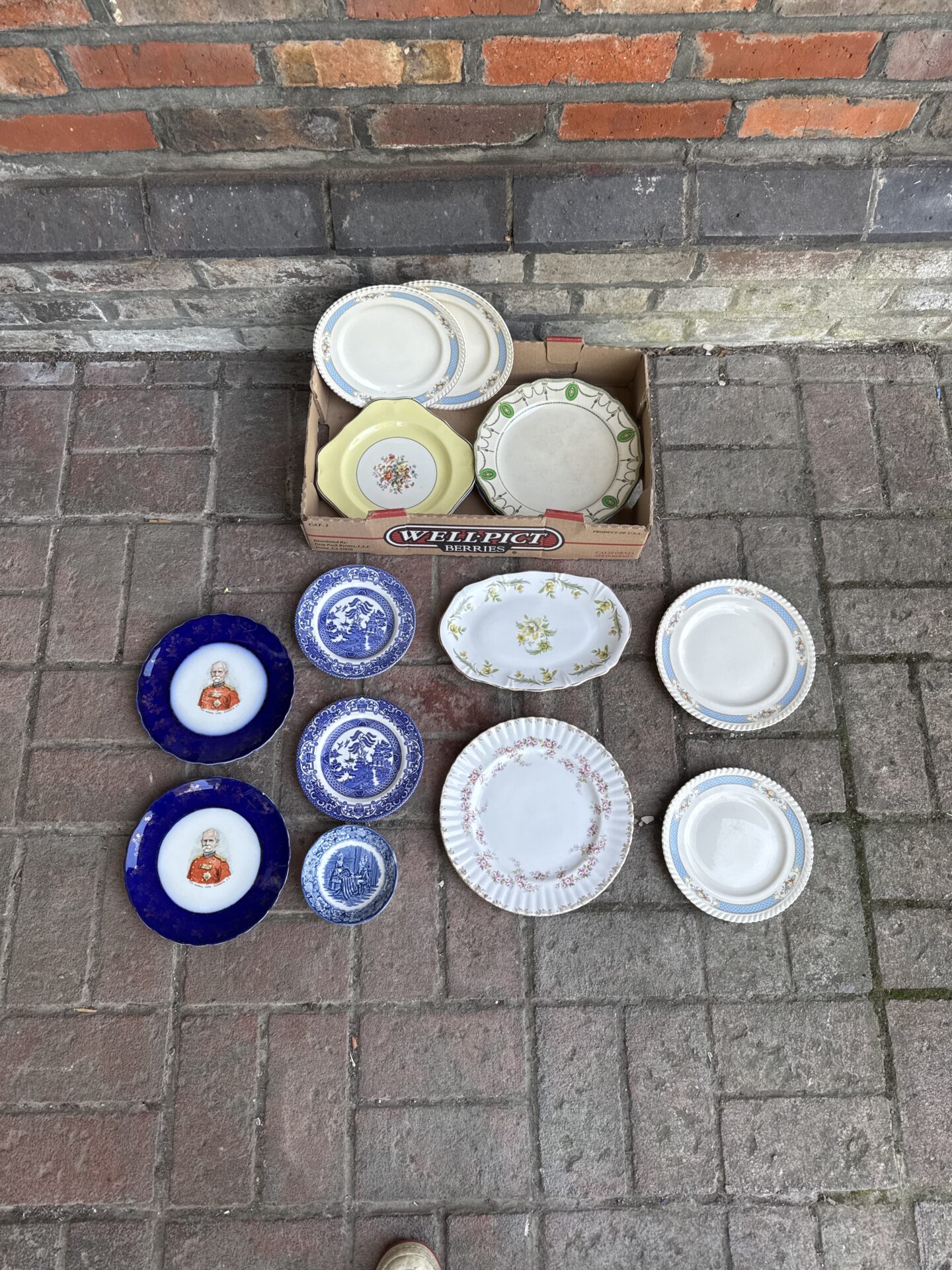 301 Selection of assorted plates inc wood & sons, royal Albert, liberty blue & others