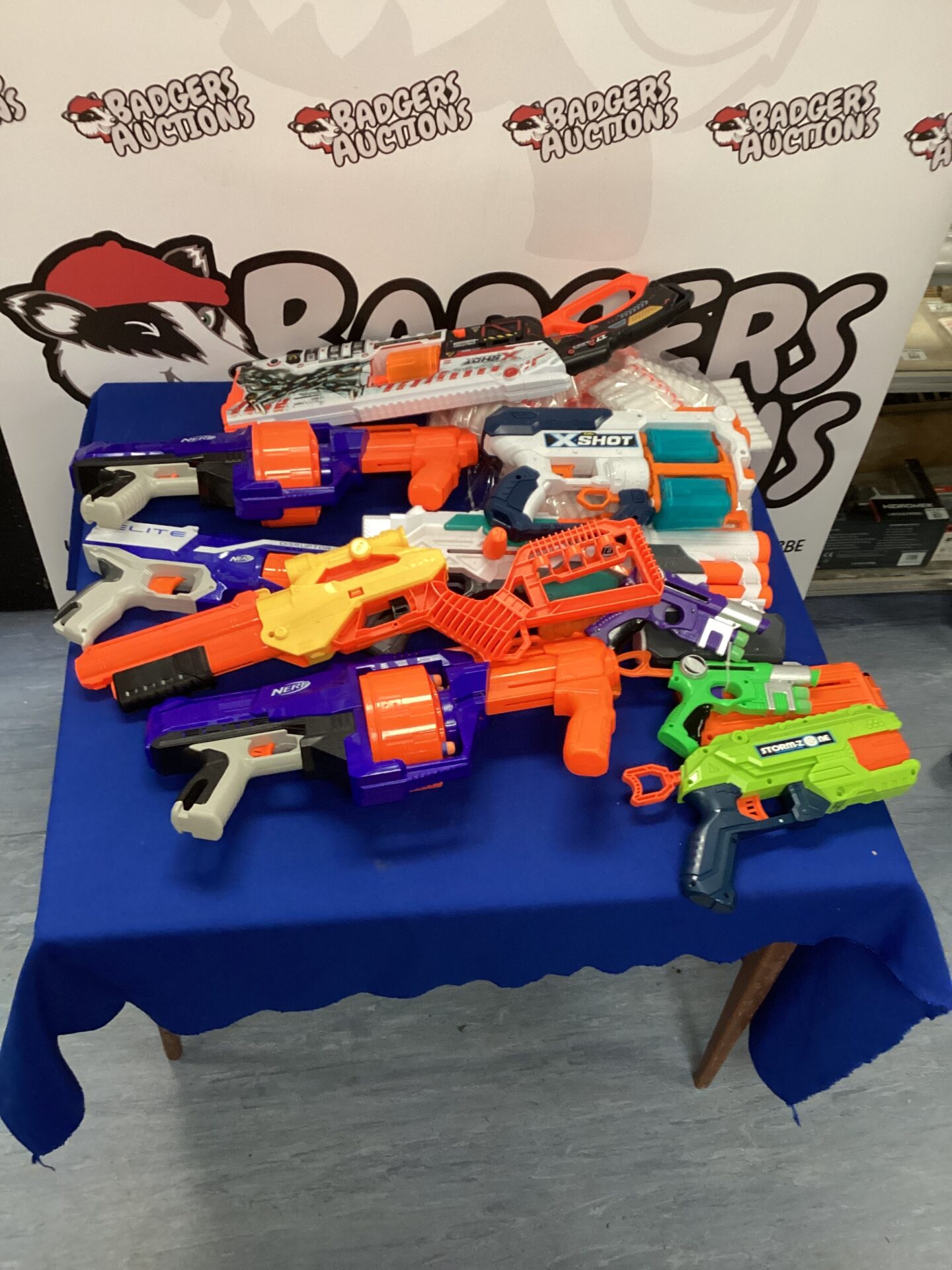 376 Quantity of Nerf Guns with spare darts