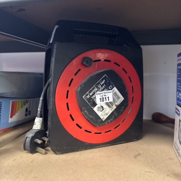 Used 25 metre extension reel for garden and DIY projects.