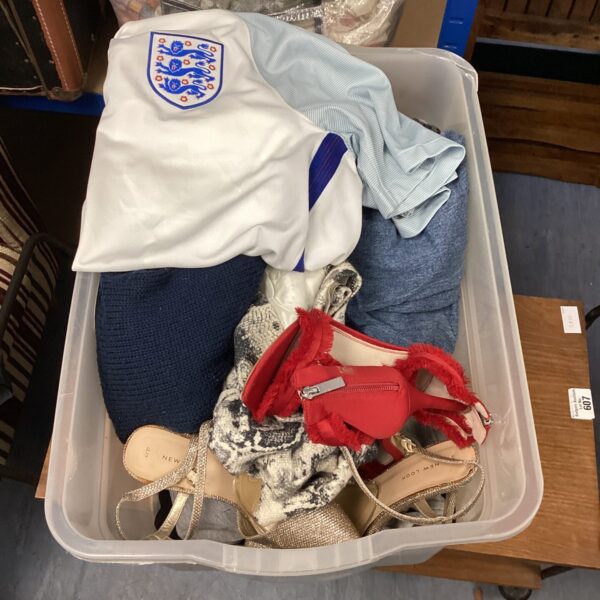 Mixed clothing lot with England shirt and shoes.