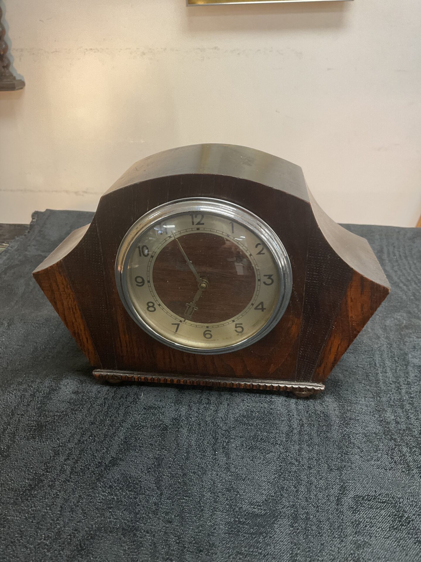 039 English art deco mantle clock circa 1930 working