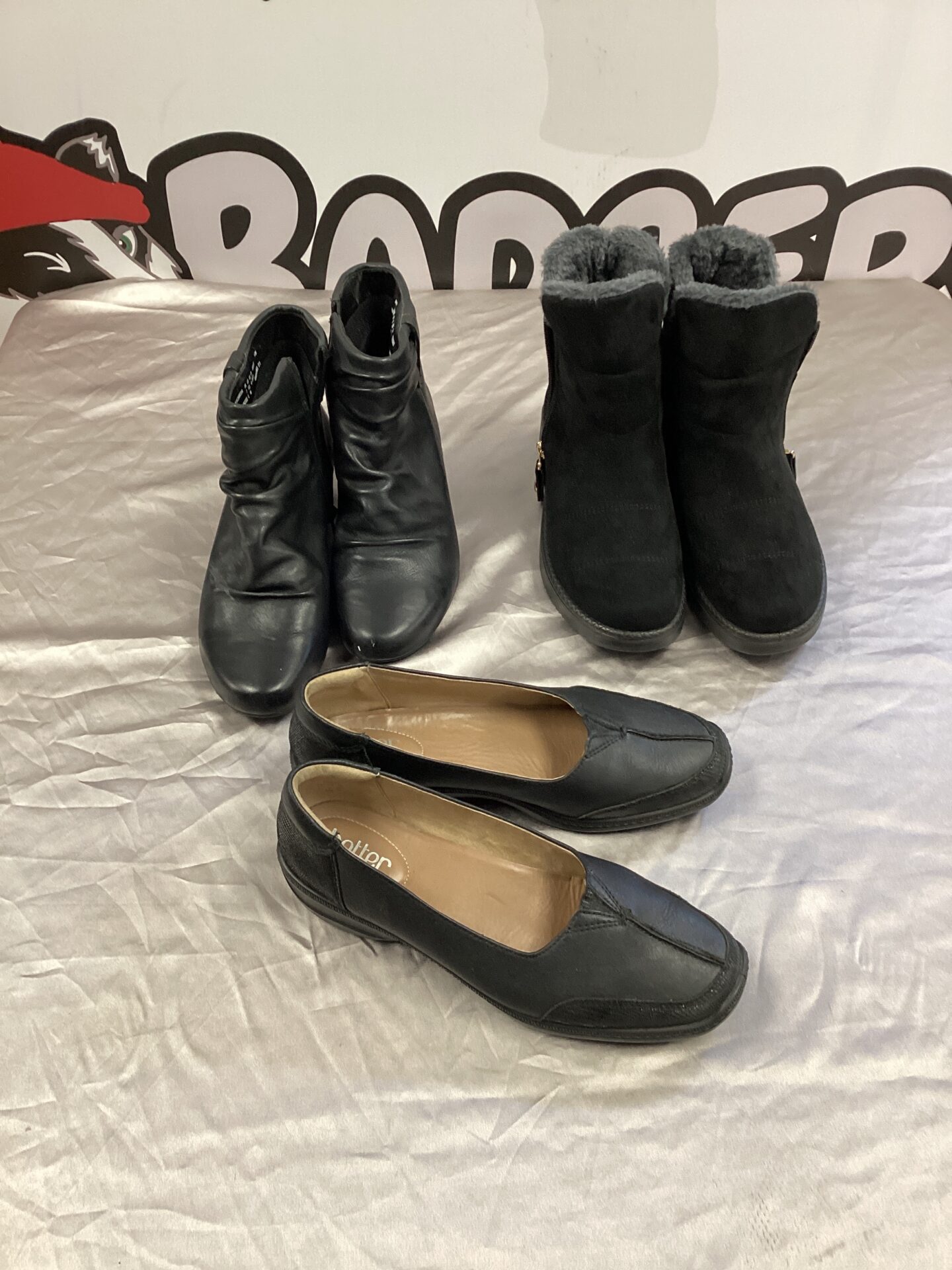 500 three pairs of ladies shoes as new inc clarkes and hotter