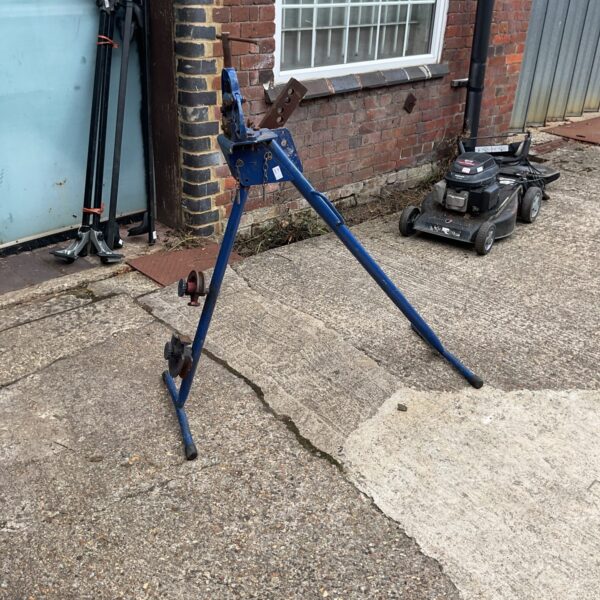 Vintage Record heavy duty pipe bending tool for metalwork.