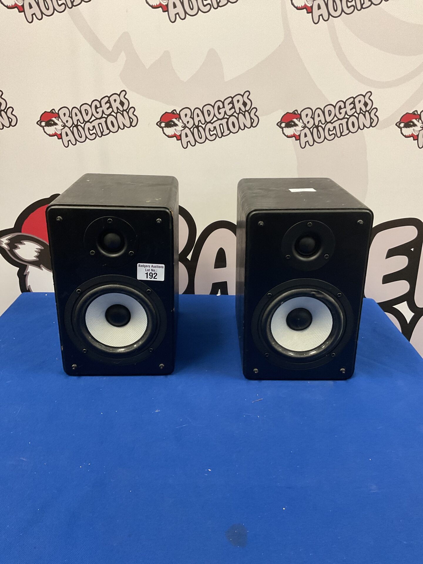229 Teac 2-way speaker system model LS-H240B