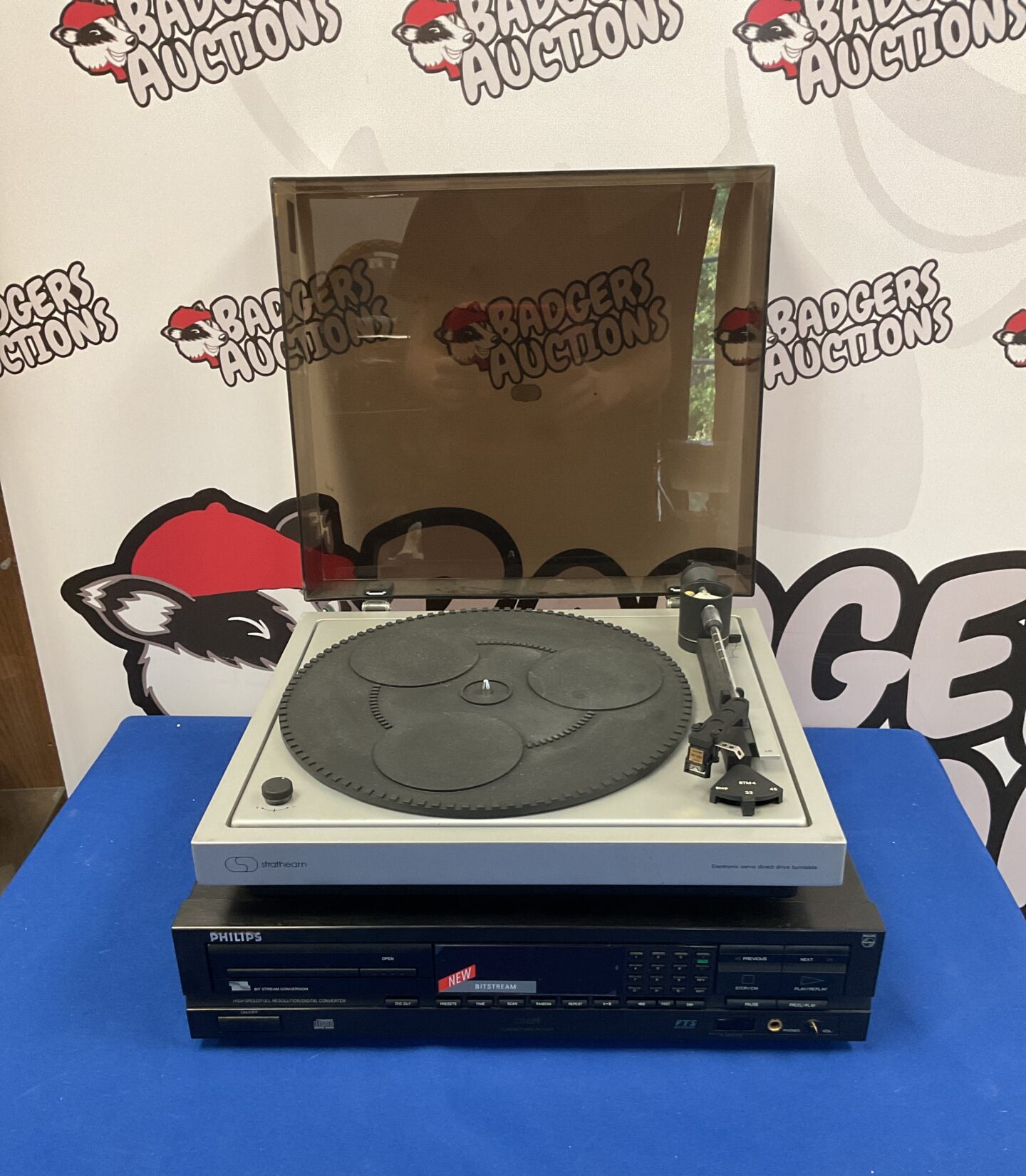236 Philips CD player CD624 and Strathearn electric servo direct drive turntable