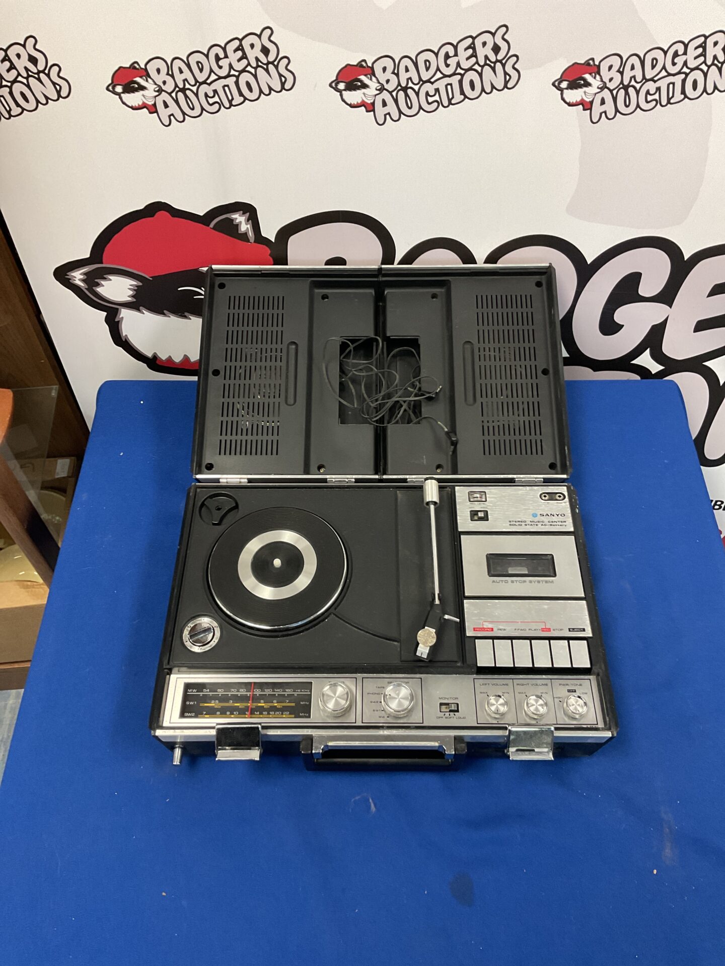 209 Sanyo Stereo Music Center Model G-2612H