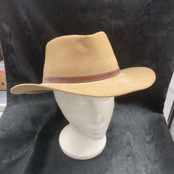 Brown Akubra hat size 59 displayed on a mannequin head.