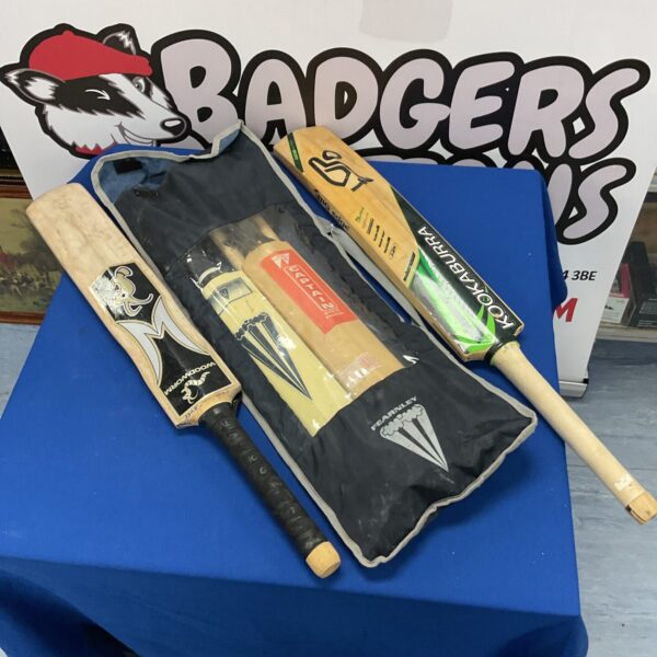 Cricket bat bundle featuring Kookaburra and Woodworm brands.