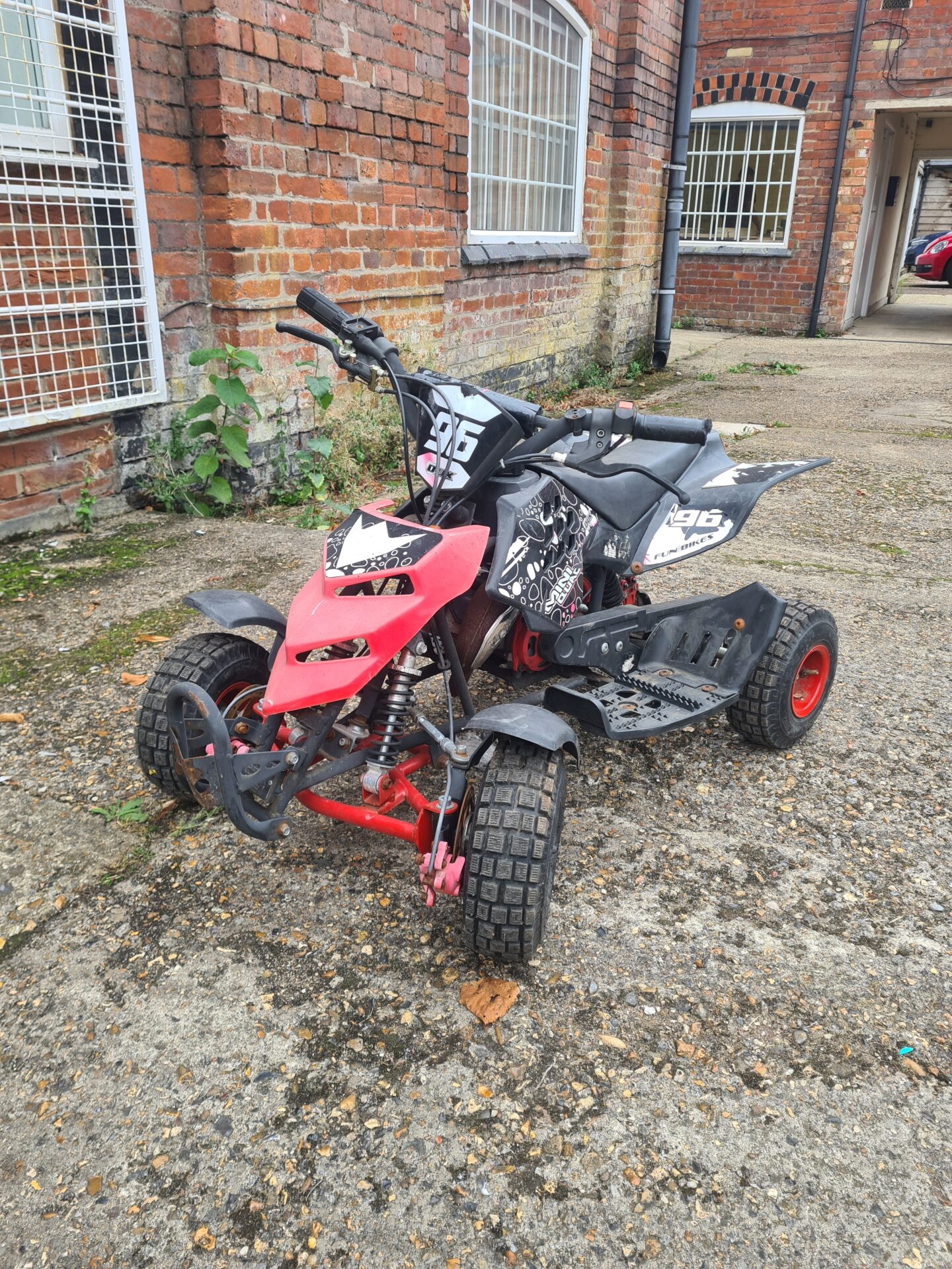 1274 Fun-Bikes Mini Petrol quad bike Working Order