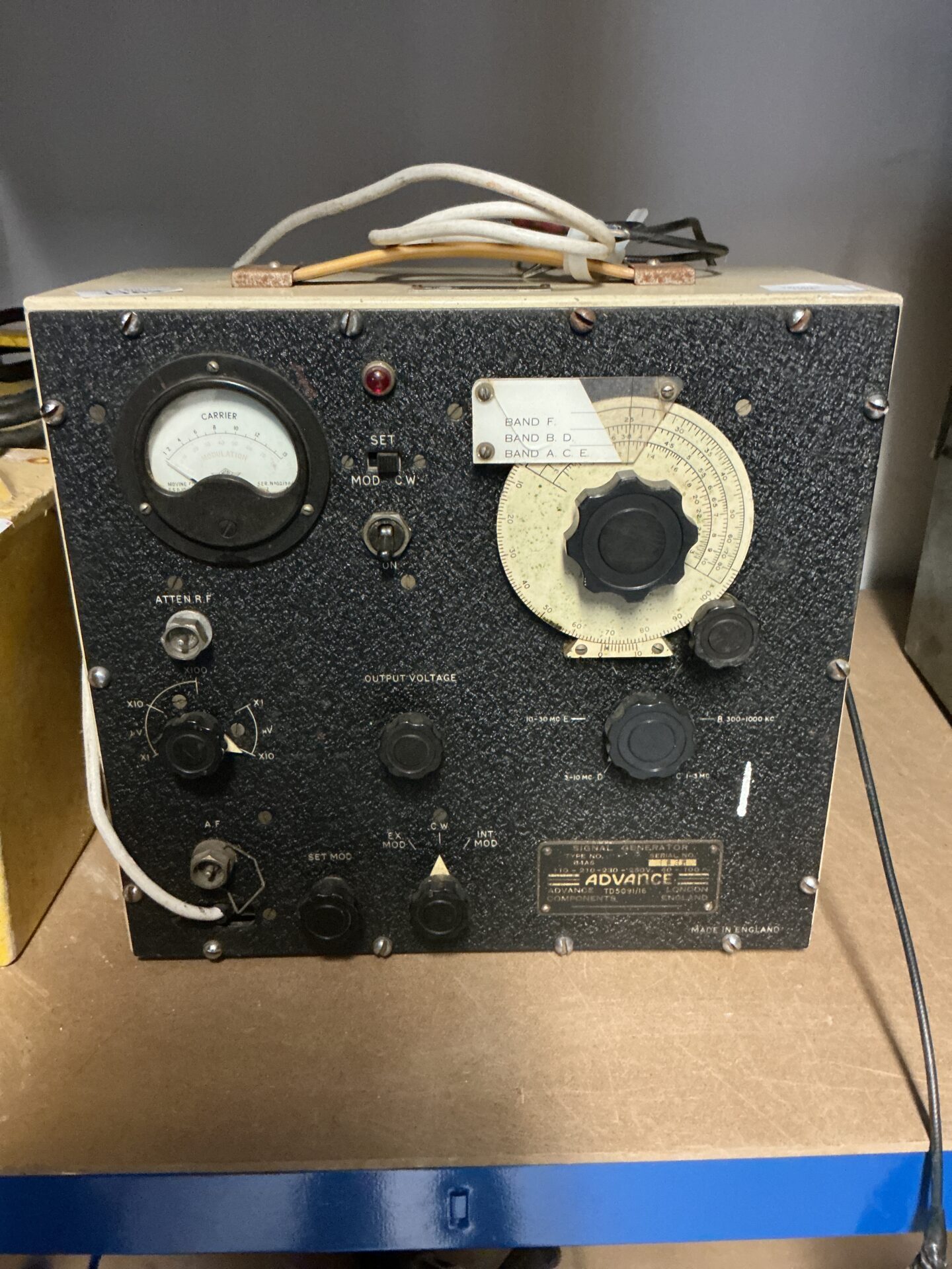 1163 Advance Singnal Generator