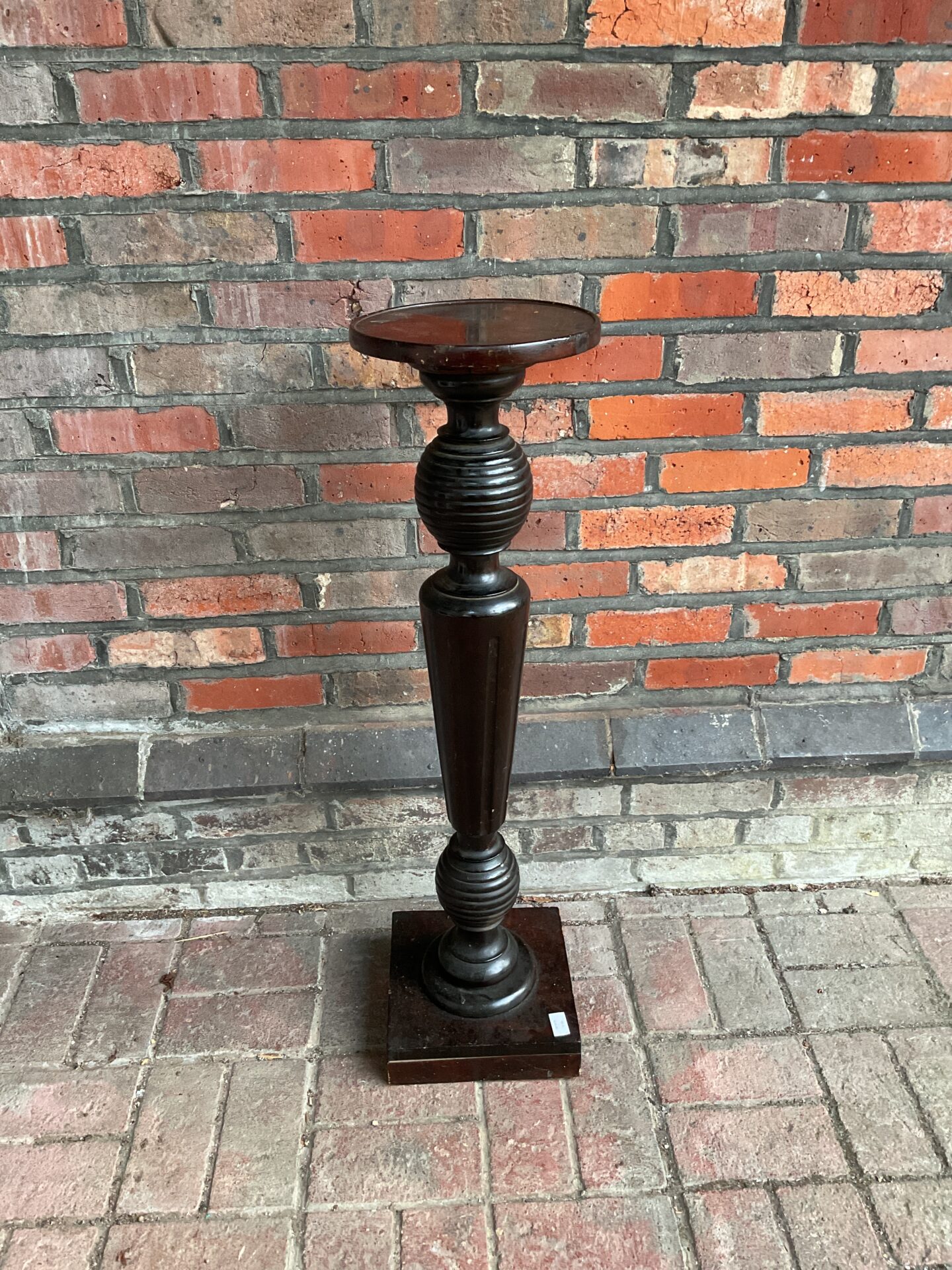 003 Antique Mahogany Jardiniere Stand