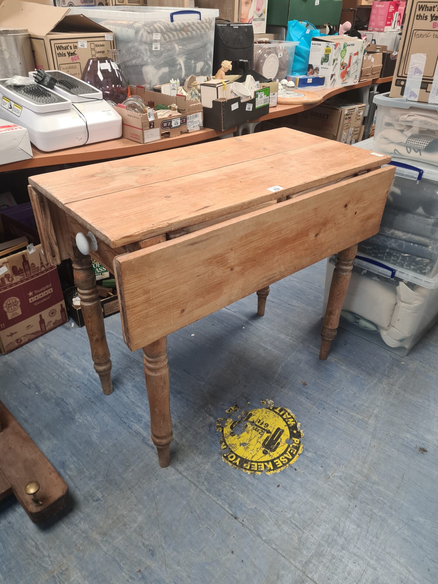 432 Antique pine drop leaf kitchen table