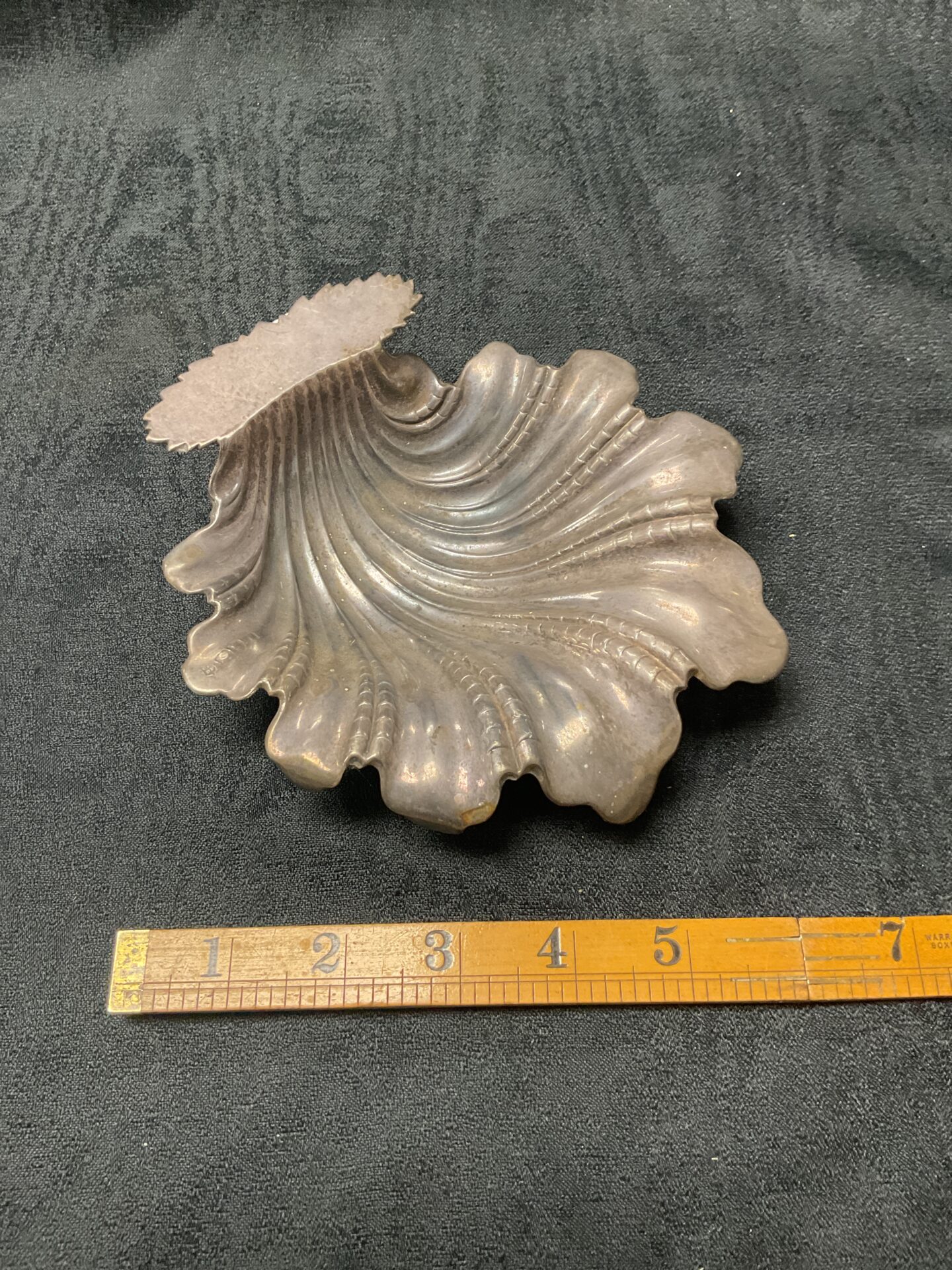 920 Antique Sterling Silver Leaf Dish 115.6g