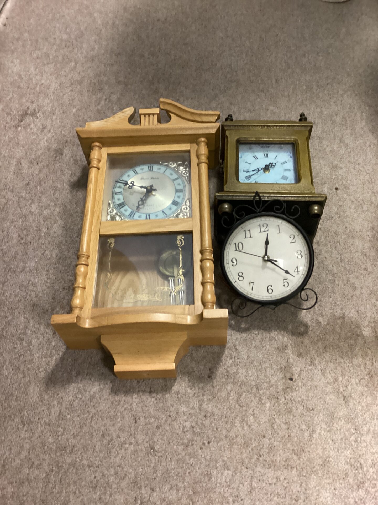 1404 Three clocks inc mantle clock & wall clock