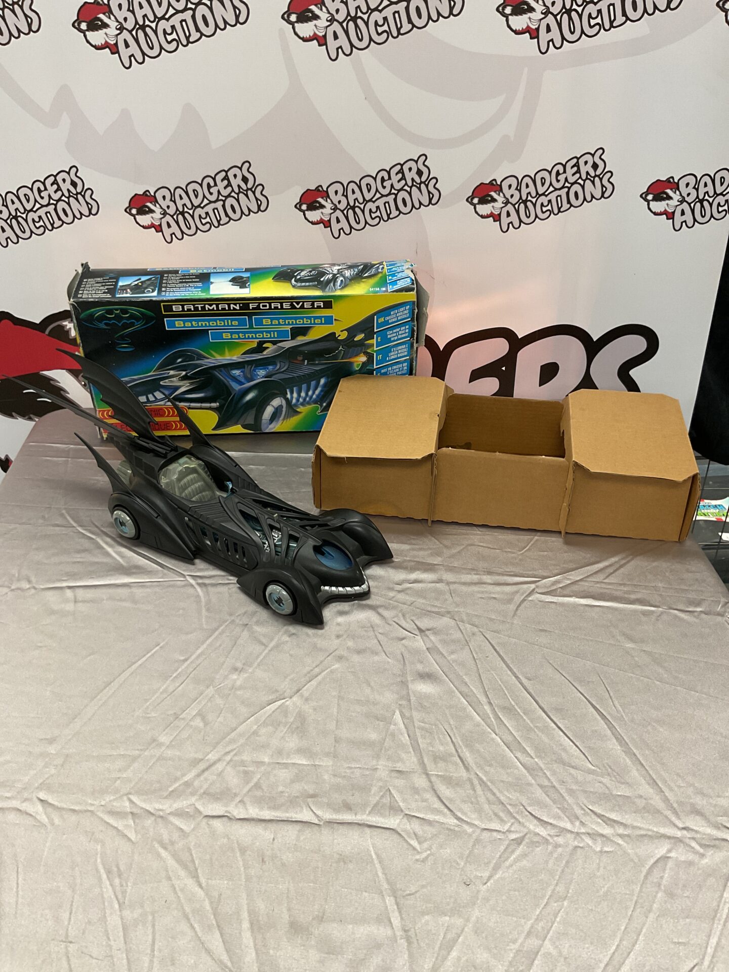 390 Retro 1995 Kenner Batman Forever Batmobile Boxed