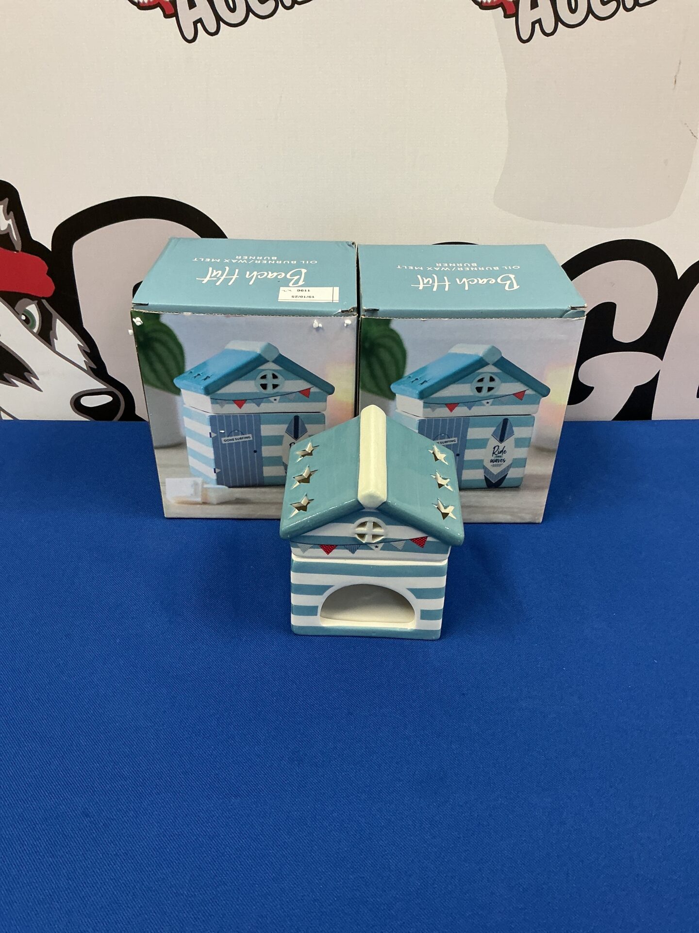 254 Two pottery Beach hut Oil burner/wax melt burners