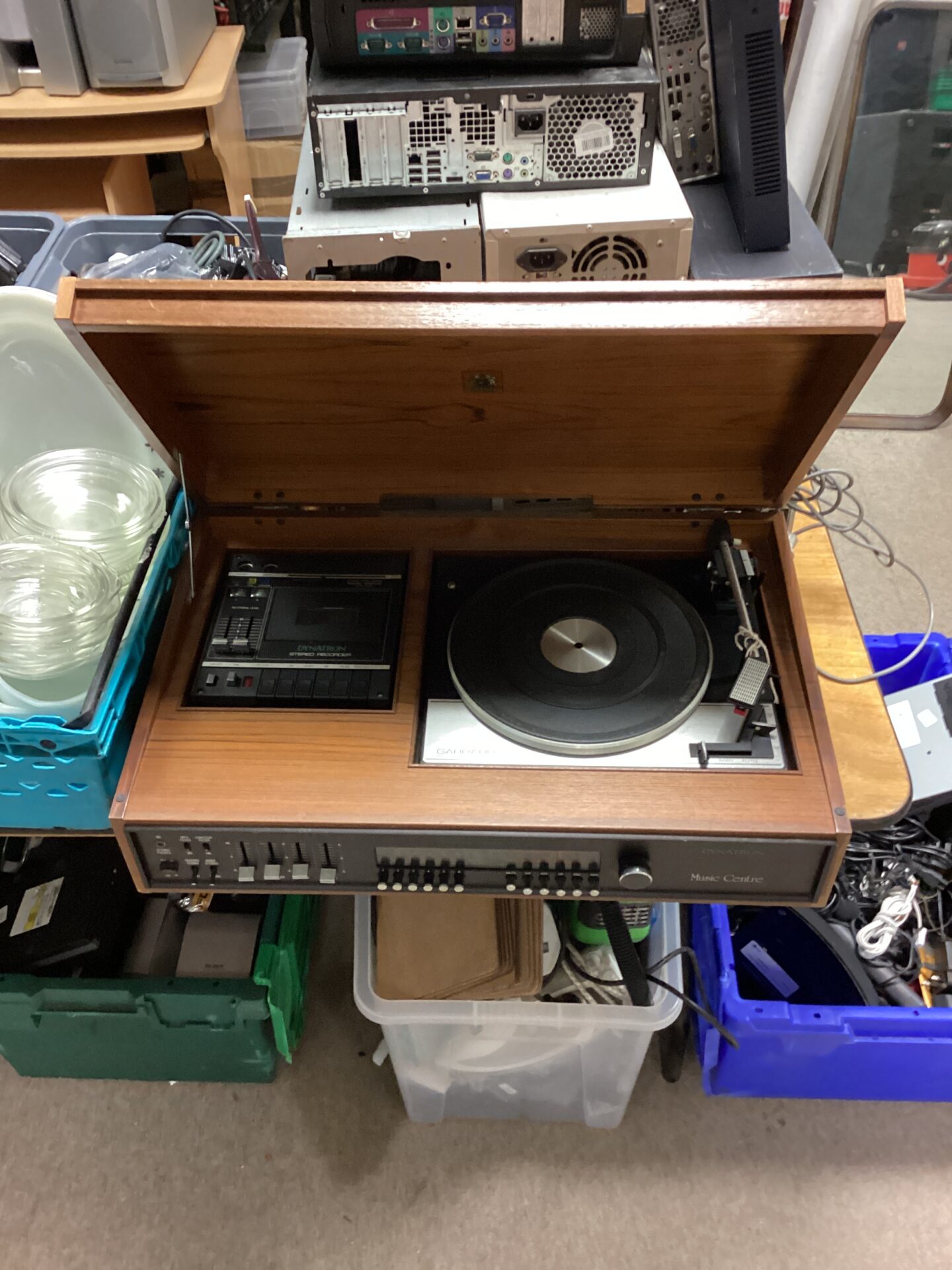 1424 Dynatron music centre with garrard turntable