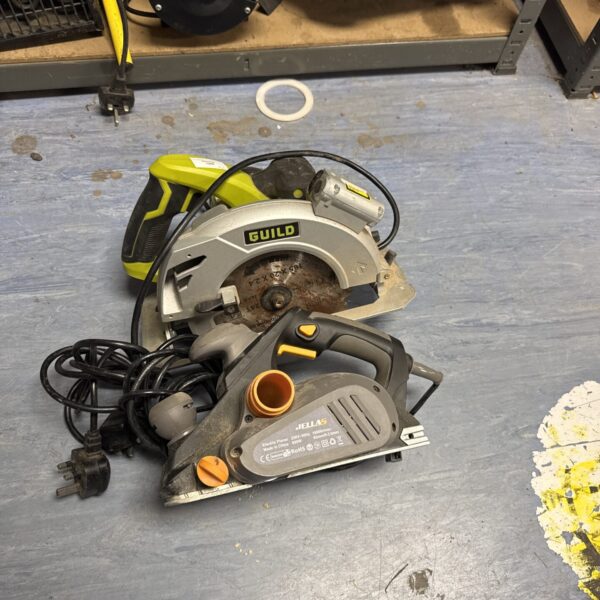Guild 216mm circular saw, a used power tool for woodworking.