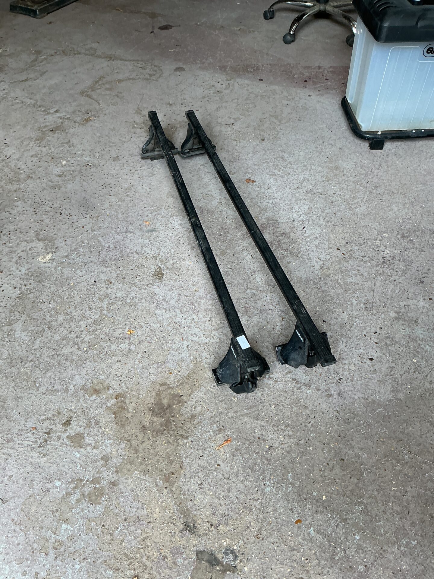 1171 Set of Halfords Car Roof Bars