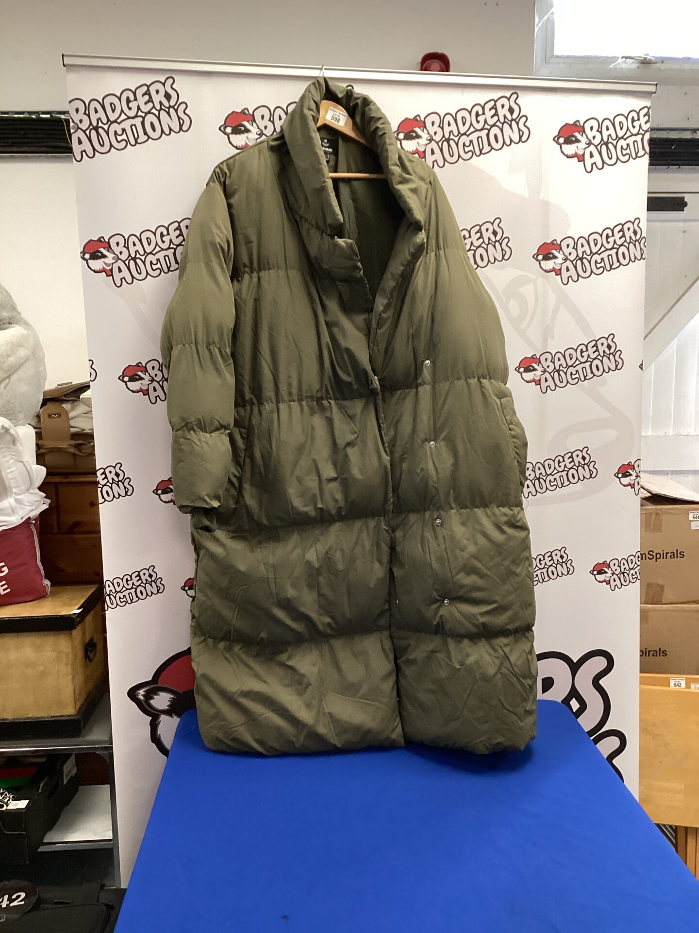 598 Threadbare size 22 olive green full length puffer coat