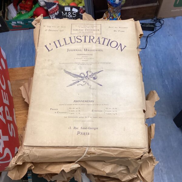 Antique French *L’illustration* journals from 1915 and 1916, collectible magazines.