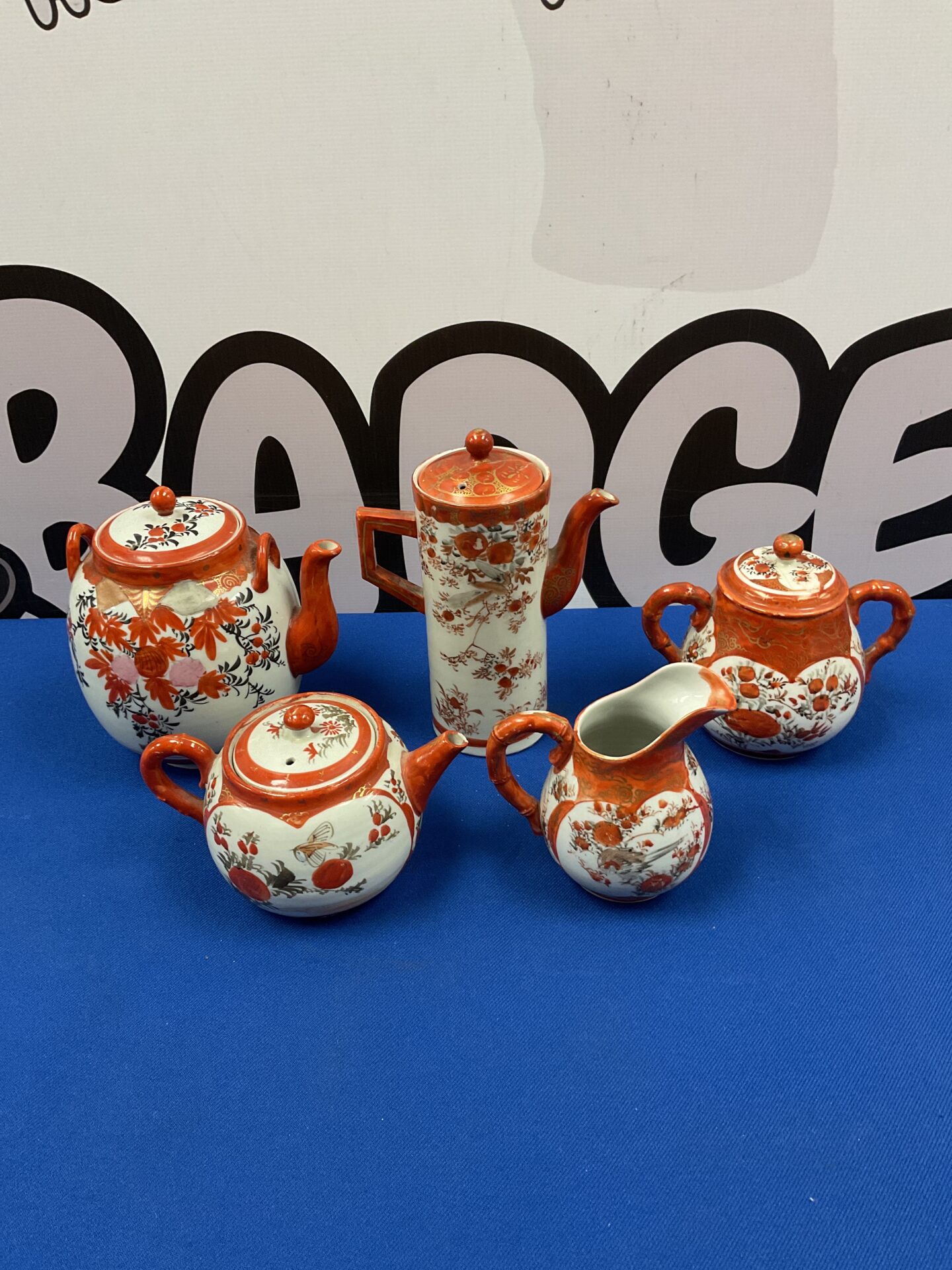 036 Collection of Japanese kutani porcelain teapots & jug