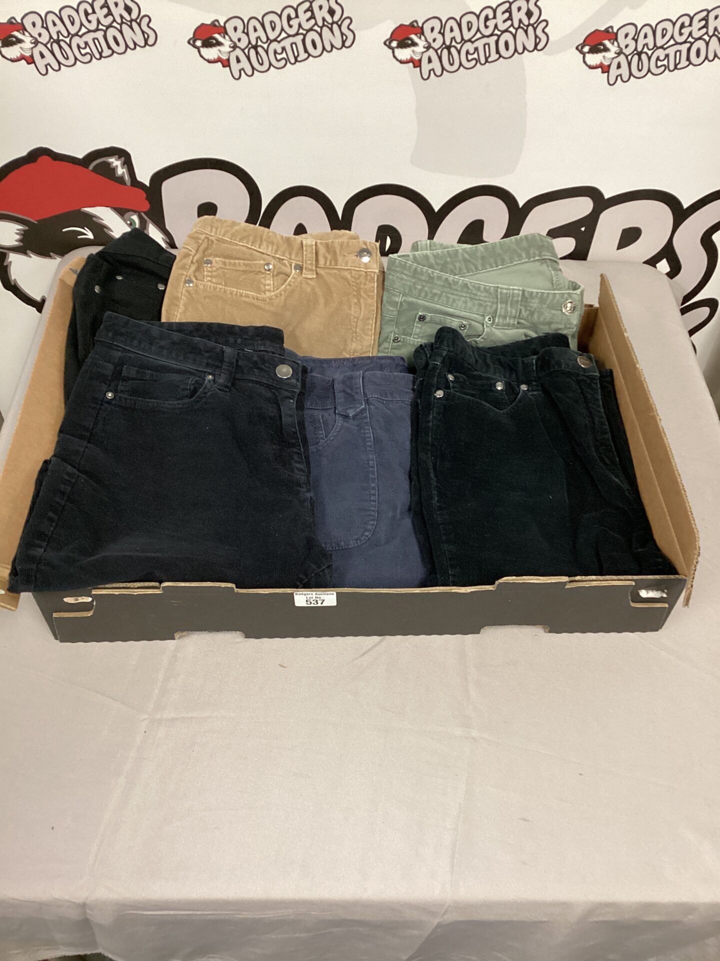 537 six pairs of ladies cord jeans inc peruna size 14