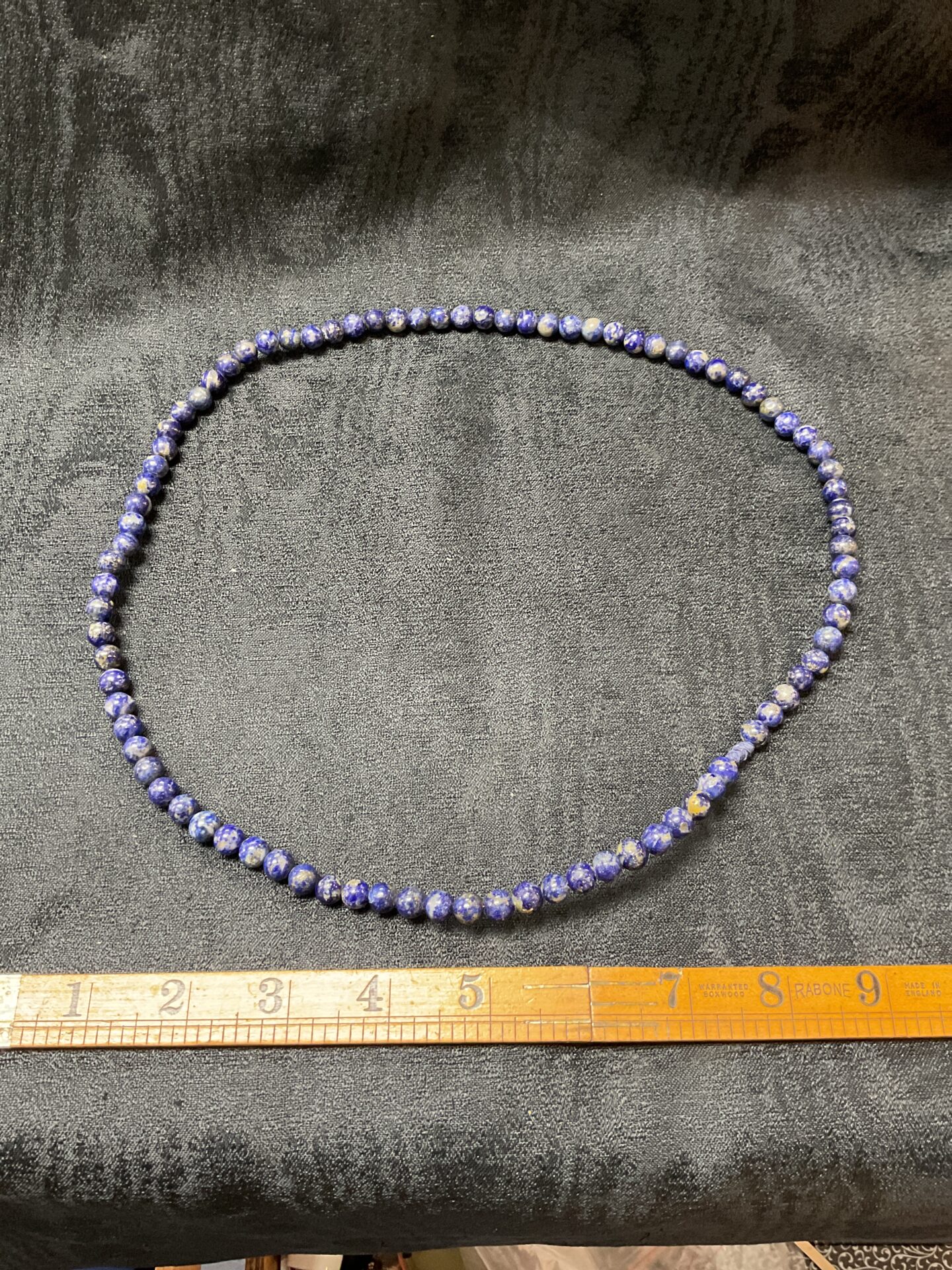 968 A lapis lazuli necklace